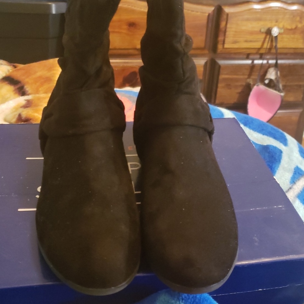 Black boots